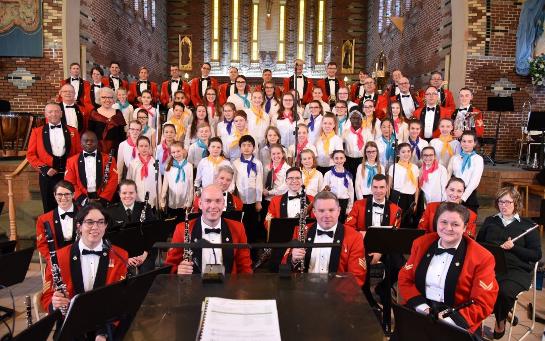 Les Petits Chanteurs de Beauport avec le Royal 22e Régiment, mai 2018